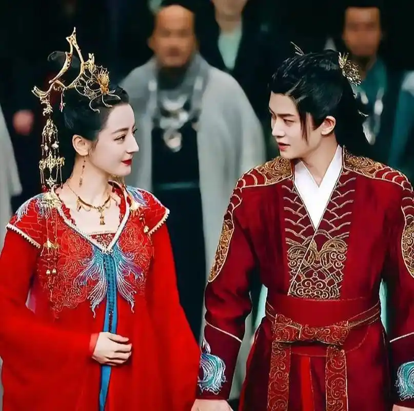 任嘉伦古偶大婚合集 一些古偶大婚图 第一张:《请君》任嘉伦 李沁 第