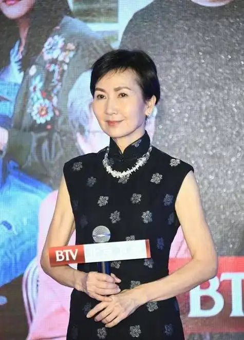 咱们今天要聊的主角是陈美琪,tvb初生代的最美花旦之一.