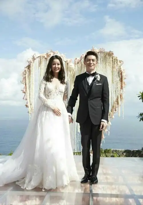 这竟然是林心如?与霍建华结婚8年,终究走上了另一条路