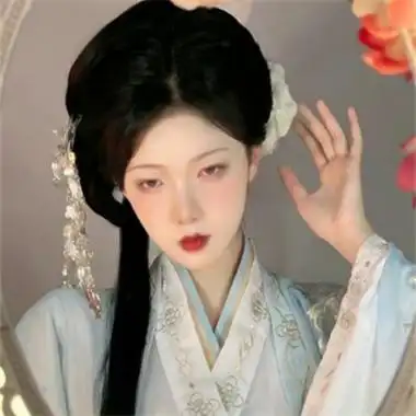 又仙又唯美的古风真人女生头像