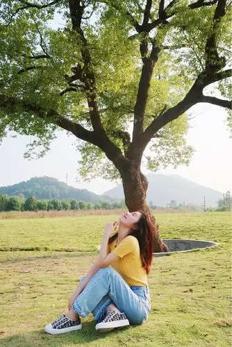 初秋郊游拍照姿势大全|今天是一只