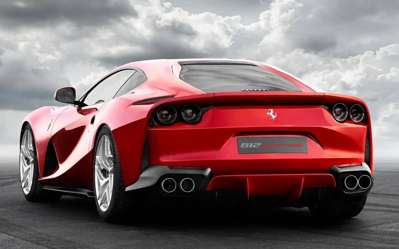 时尚跑车法拉利红色高清桌面壁纸