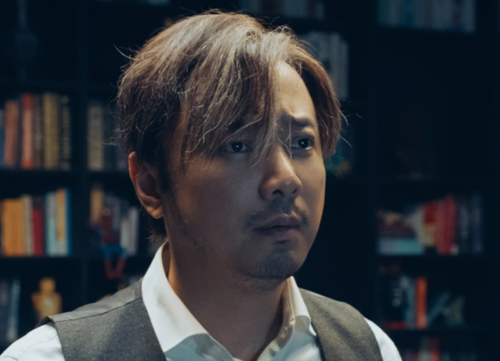 徐峥有头发时照片曝光,原来当年就流行"锡纸烫",看到后惊了