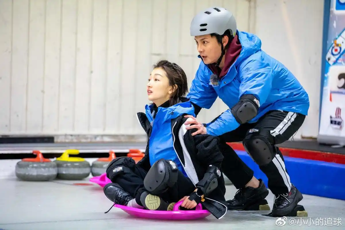 周冬雨大呼自己胸震没了?黄子韬矫情遭吐槽