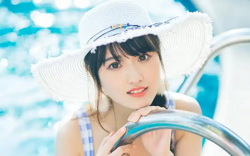 甜美大眼美女清新唯美写真高清壁纸