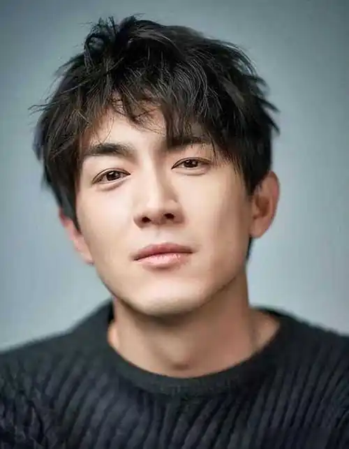 林更新晒最新形象照,网友直呼又帅回来了,不愧是九亿少女的梦