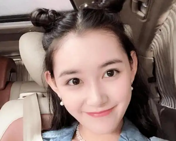 原创难怪蒋依依一直留长发看到她唯一的短发照片网友瞬间明白了