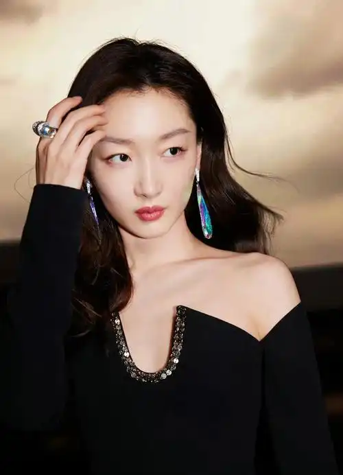 明明长得不好看,却能红得"一塌糊涂",这3位女明星凭什么?