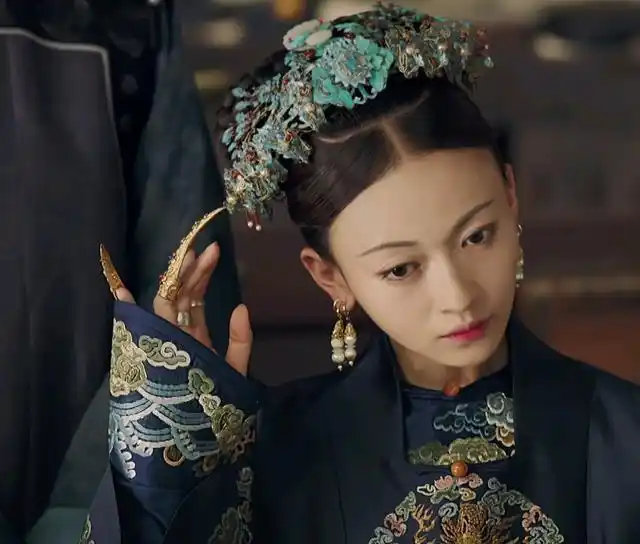 《延禧攻略》番外:昭华公主和思婉格格的发饰欣赏
