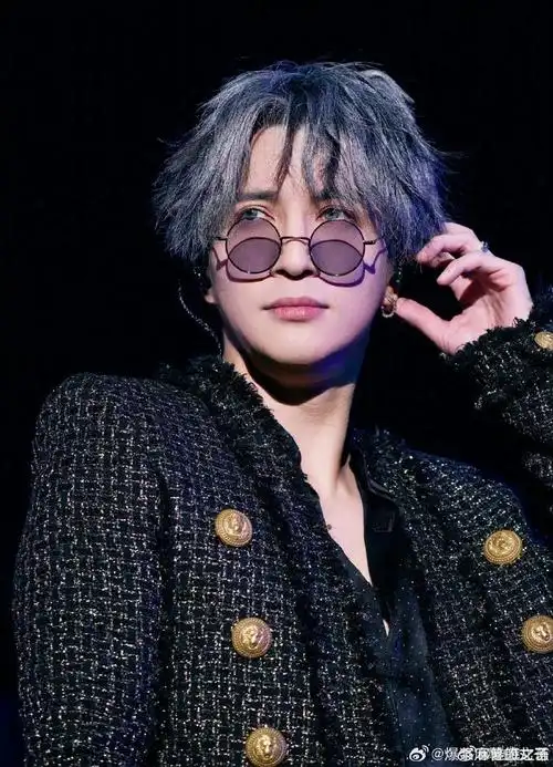 薛之谦是谦友爱意的终点##薛之谦能捕捉到每一份歌迷的爱意