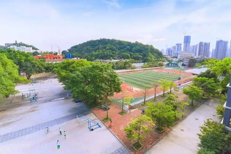 2022年广州石化中学招生简章