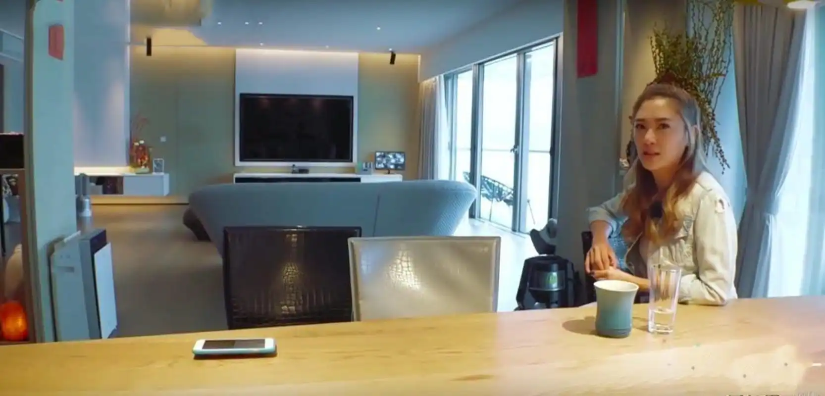 原创陈小春化身厨男超市扫货内地吸金能力超强住七千万豪宅