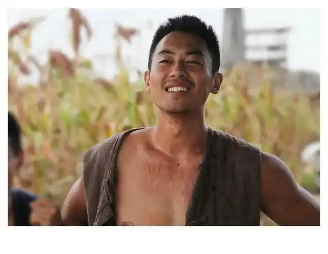 周迅阔别电视剧12年回归红高粱与土匪朱亚文高粱地的野合