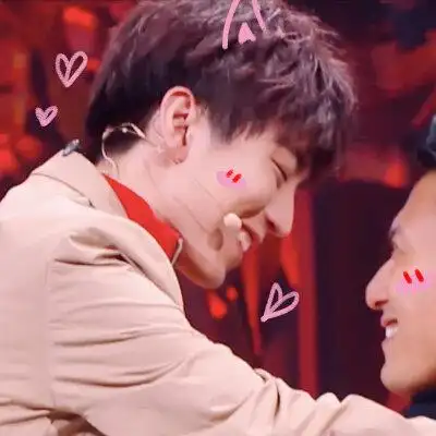 王俊凯壁咚谢霆锋