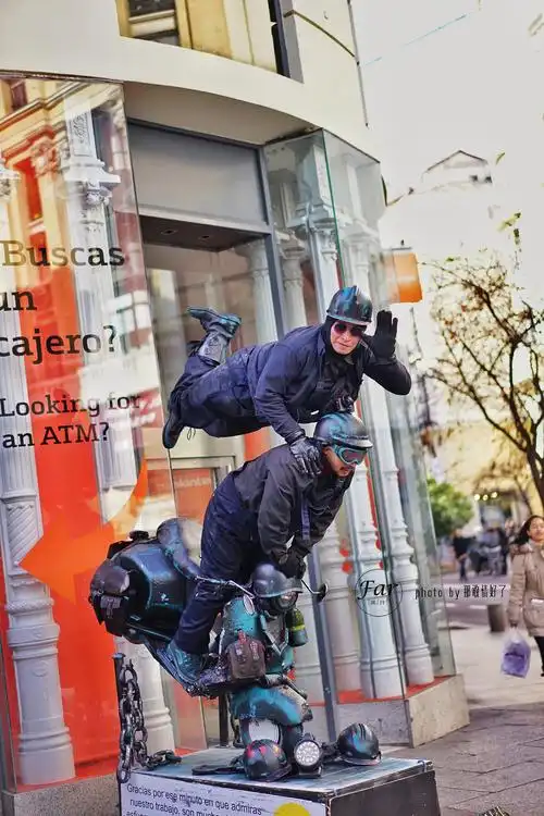 国外街头的行为艺术,你能看透他们的把戏吗