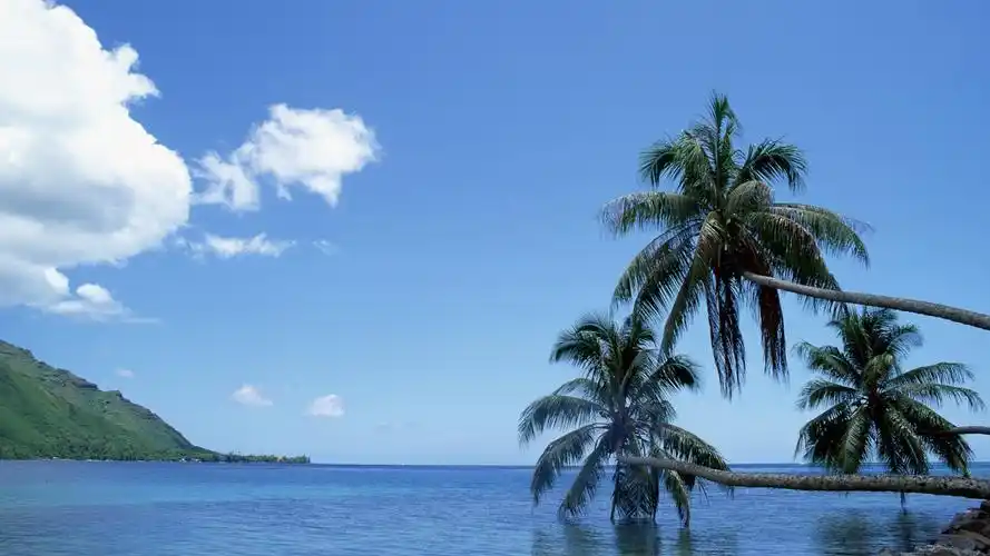 碧海蓝天海边美丽风景桌面壁纸高清大图预览1600x900_风景壁纸下载_美