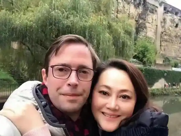 宋佳:因《庭院深深》大火,与京剧大师之子恋爱,中年远嫁比利时