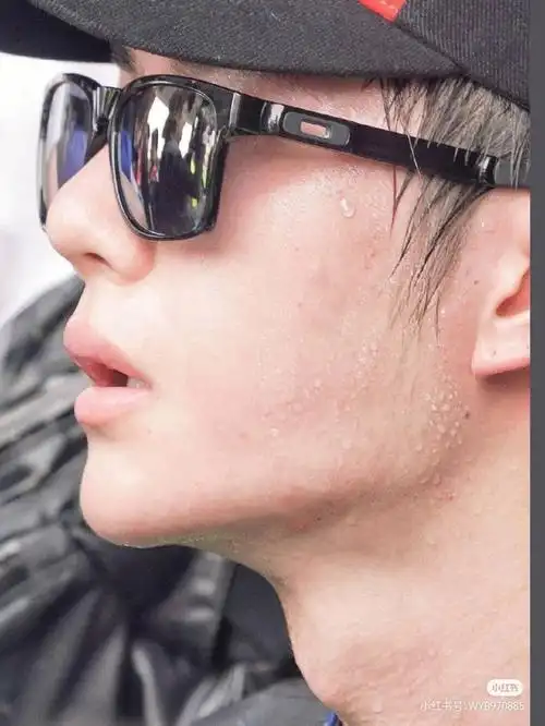 全网有比王一博素颜和生图更多的艺人吗