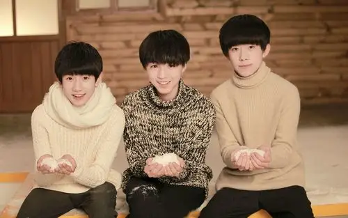 tfboys单曲《样(young)》桌面壁纸 tfboys,王源,大陆明星,易烊千玺