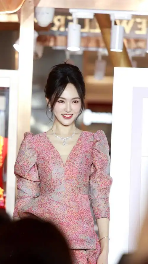 唐嫣活动生图##唐嫣六福珠宝全球代言人