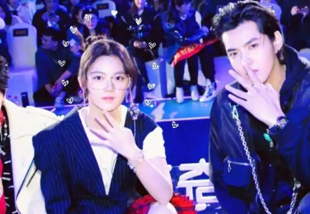 吴亦凡综艺举动被扒,牵手拖走17岁赵今麦,还声称想带她回家