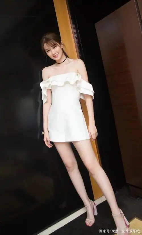 乔欣的身材实在太好,果然是白富美,这穿着打扮简直美呆了