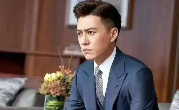 两任女友都是分手妇女,靳东力排众议和2婚女结婚,今是爱情典范_李佳