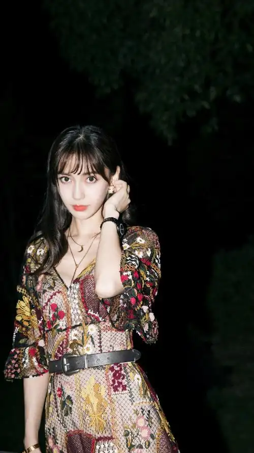 angelababy镂空连衣裙性感写真,高清图片,手机锁屏桌面-壁纸族