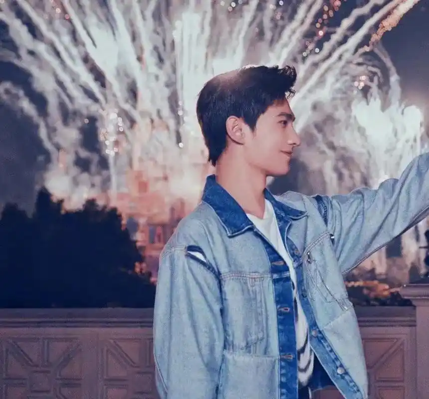 第二波荣耀夫妇情侣头像～#迪丽热巴 #杨洋 #你是我的荣耀  - 抖音