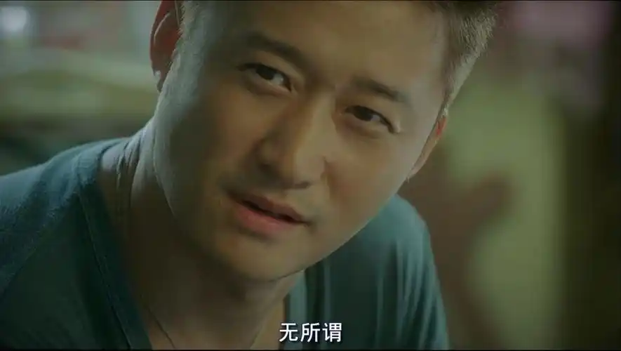 如何评价吴京主演的电影《狼牙》,看完《战狼2》后再重刷《狼牙》有