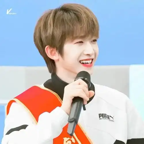 刘宇头像(上) 7815