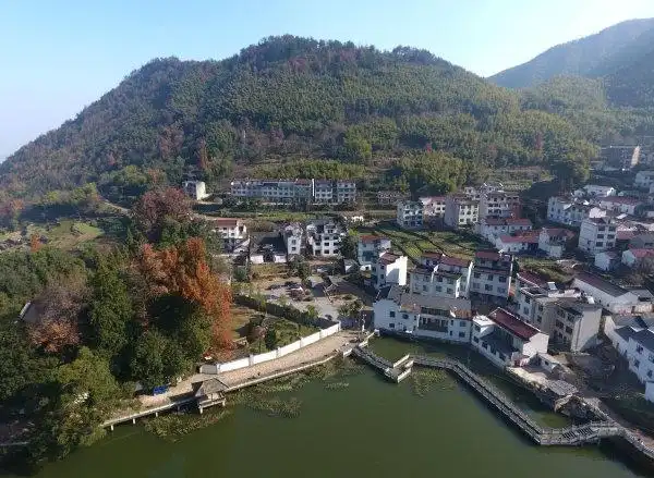 武义:生态古村七彩斑斓