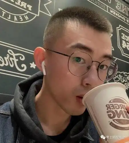 2020春夏作为型男一定要剪个帅破天际的寸头