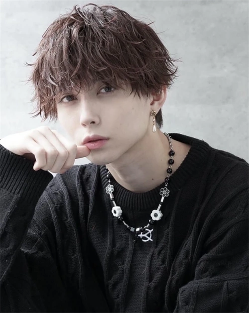 男生空气烫纹理烫 想不变帅气都难_男生烫发 - 美发站