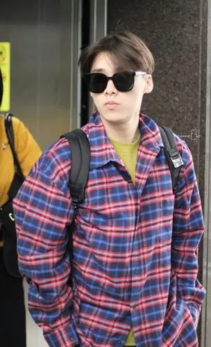 格子衬衫 短裤,今日份清爽又帅气的峰峰|李易峰|峰峰|格子_新浪新闻