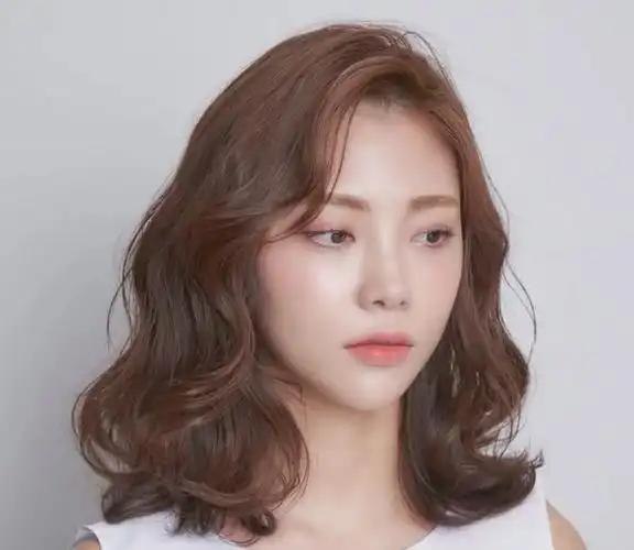 方圆脸女生避雷,这些发型真不适合你,这4种发型最适合方圆脸(2021圆脸