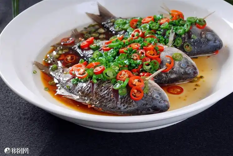 大热椒香蒸鲫鱼_中国菜图片_中餐素材_蒸菜_菜品食谱_餐饮美食_移图网