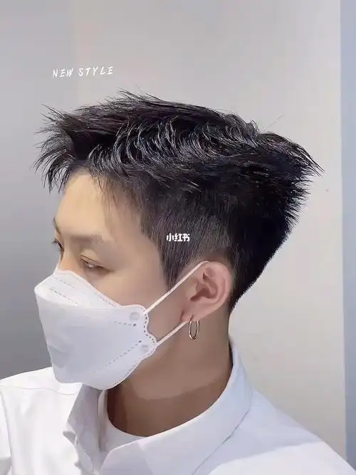 男生韩系凌乱层次发型