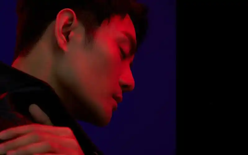 王凯时尚光影写真图片桌面壁纸