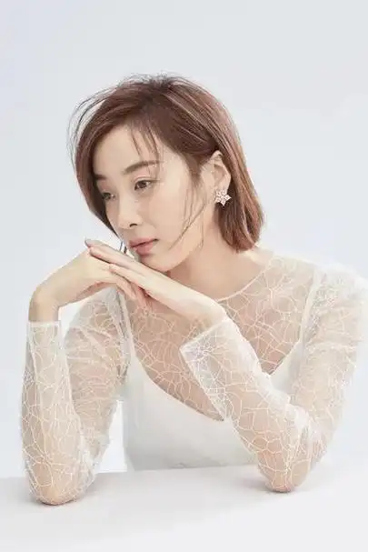 徐梵溪,大家可能会觉得这个名字有点陌生,那大家知道徐翠翠吗?