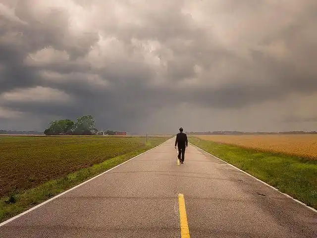 还记得曾经有一个关于孤独的视频.