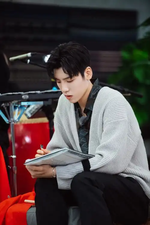 王子异[超话]##王子异加盟姐姐的爱乐之程