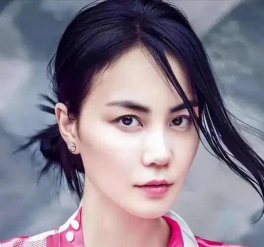 王菲回应梁龙恋情 王菲仅用一个字"呸",对梁龙自爆与她的恋情作出了