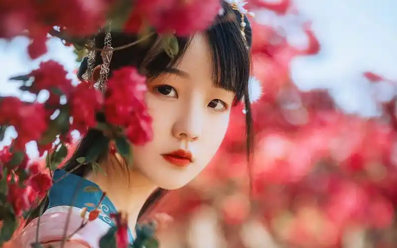 温文尔雅的古装美女