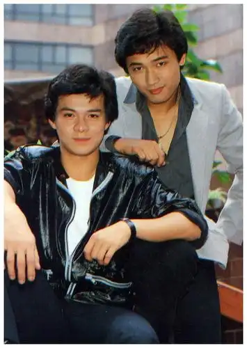 盘点80年代香港电视男明星 黄日华梁朝伟刘德华周润发都好青涩__财经