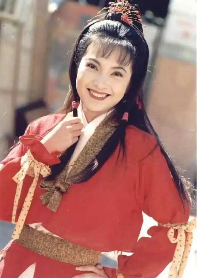 《神雕侠侣》郭襄的性格明显要好过姐姐,为什么黄蓉更喜欢郭芙?