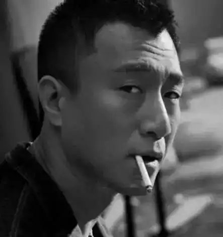 简笔画孙红雷头像图片