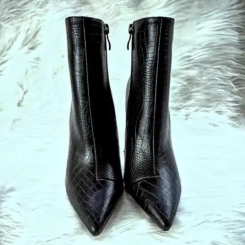亚马逊大码黑色蛇纹短靴细跟尖头高跟靴侧拉链性感女靴一件代发43