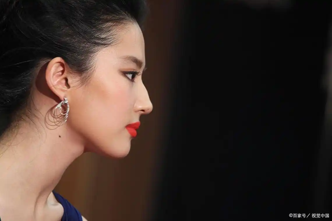 神仙姐姐刘亦菲的侧颜美照