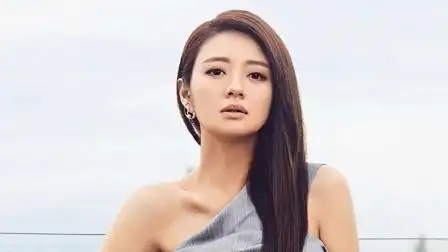 曾为李承铉付出所有,却被戚薇横刀夺爱,安以轩感情有多坎坷?